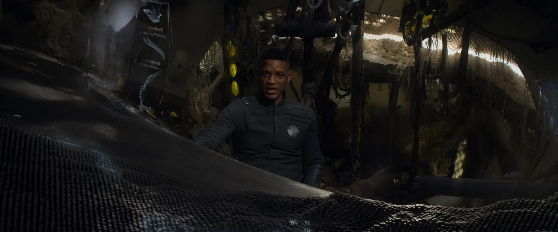 After Earth 2013 Hindi Dual Audio 720p BluRay [800MB]