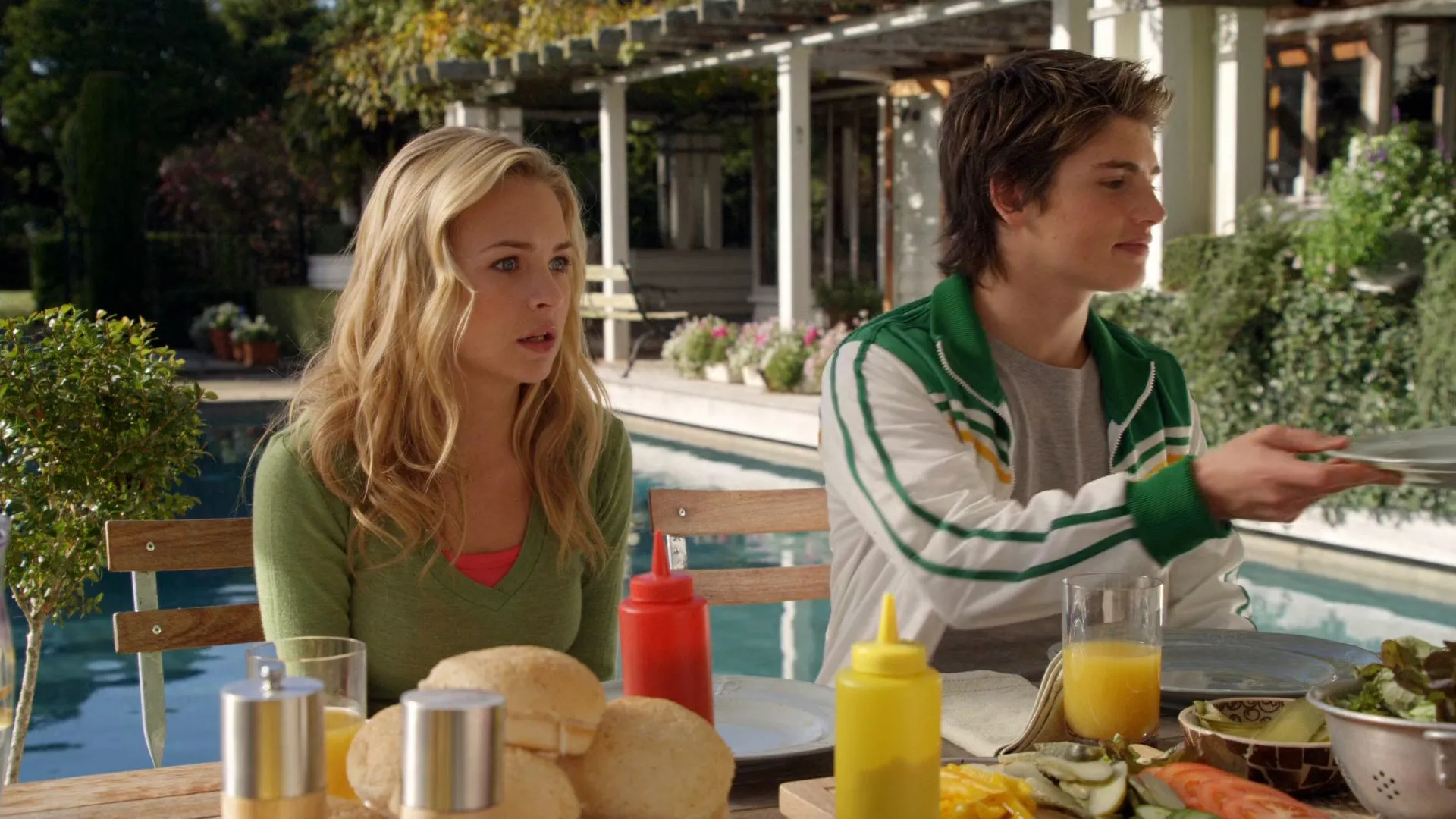 Avalon High 2010 Hindi Dual Audio WEB-DL 720p - 480p - 1080p