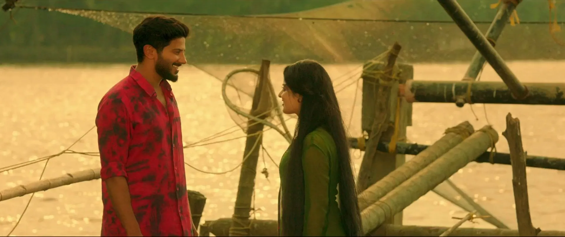 Oru Yamandan Premakadha 2019 Hindi Dual Audio WEB-DL 720p - 480p - 1080p
