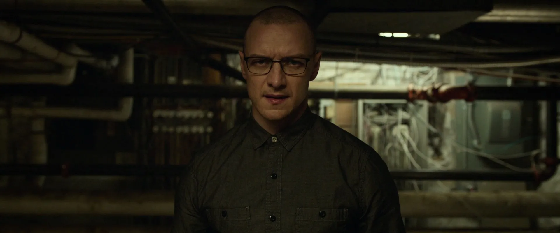 Split (2016) Hindi Dual Audio 720p BluRay [1GB]