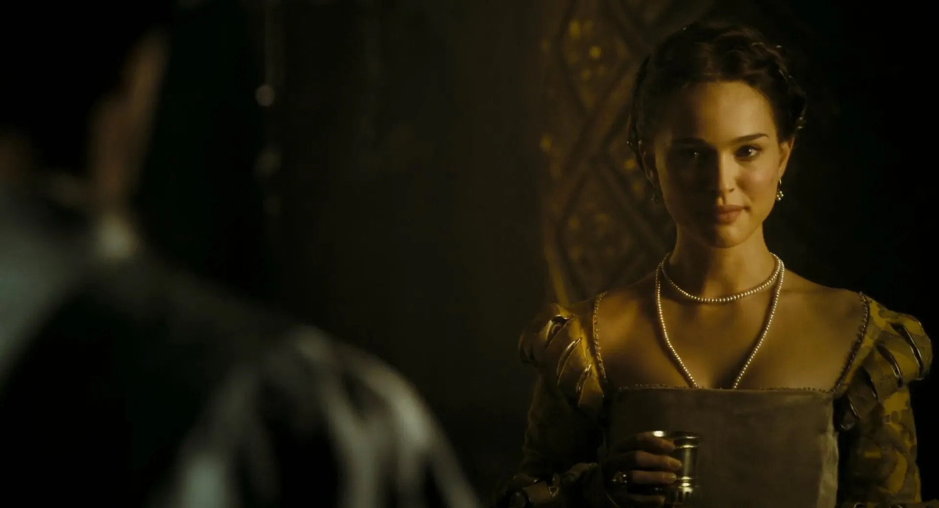 The Other Boleyn Girl 2008 Dual Audio Hindi 480p BluRay 350MB