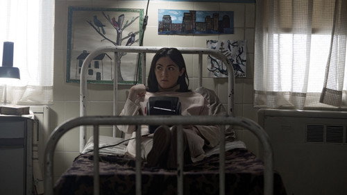Orphan 2: First Kill (2022) Hindi Dual Audio HDRip 720p – 480p