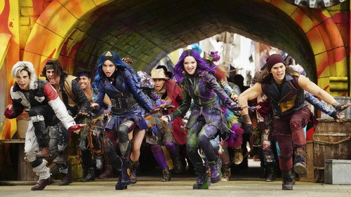 Descendants 3 2019 Hindi Dual Audio 480p Web-DL 330MB