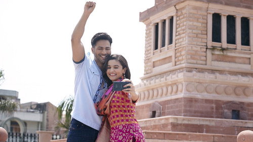 Badrinath Ki Dulhania (2017) 100mb Hevc Download DVDScr