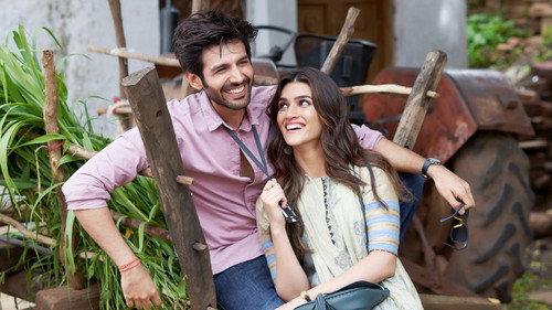 Luka Chuppi (2019) Hindi Movie 480p HDTVRip x264 [400MB]