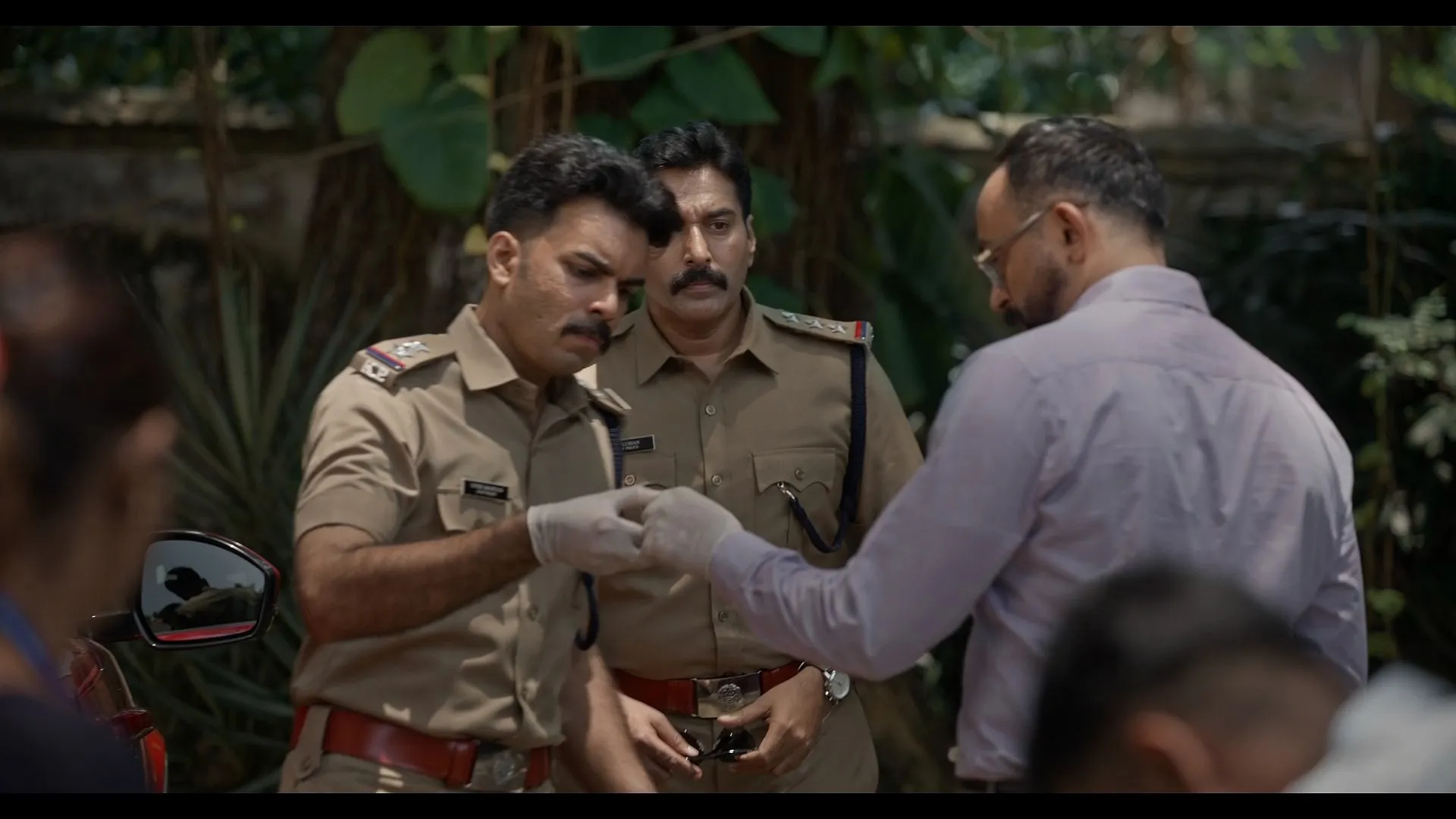 1000 Babies 2024 Season 1 Hindi - Malayalam Audio WEB-DL 720p - 480p - 1080p [ALL EPISODES]