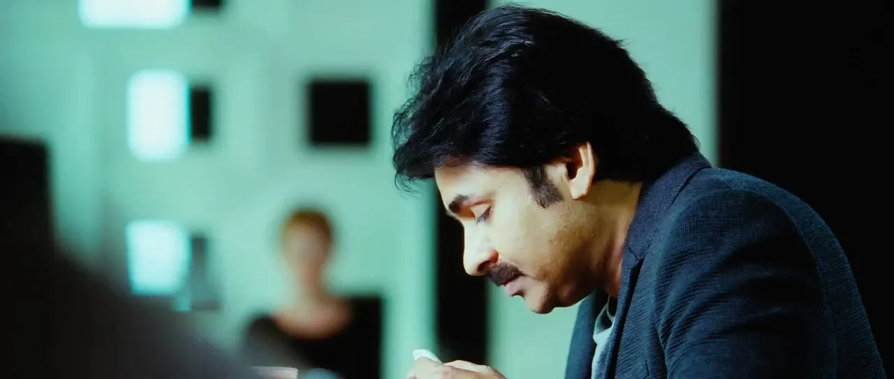 Atharintiki Daaredi (Daring Baaz) (2013) Hindi Dual Audio 720p HDRip [1.4GB]