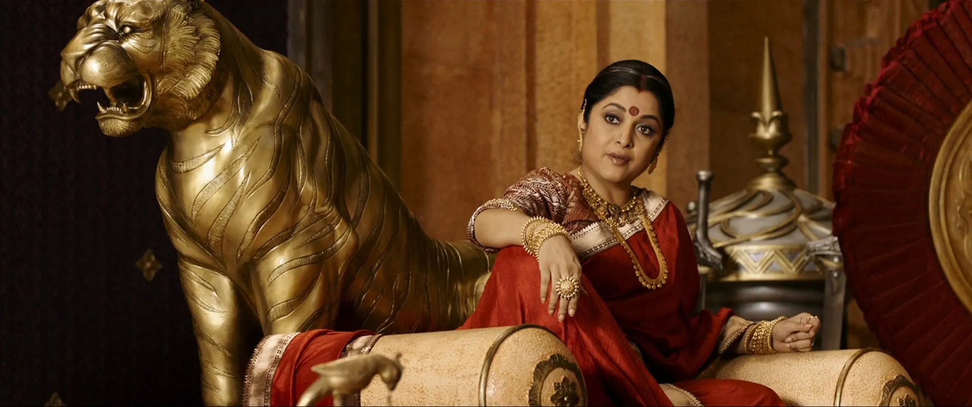 Baahubali 2 (2017) HEvc 720p Hindi Dubbed Bluray Download