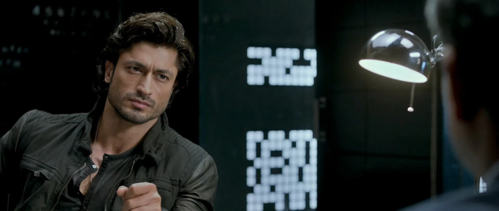 Commando 2 (2017) Hindi pDVDRip x264 [1.45GB]