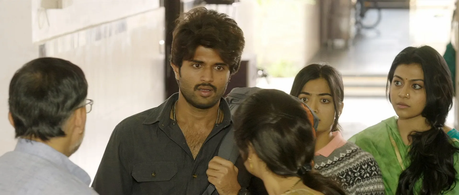 Dear Comrade 2020 Hindi Dubbed 720p HDRip [1.1GB]