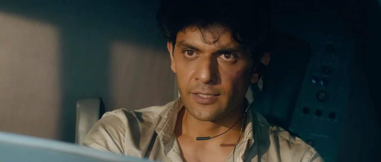 Flight 2021 Hindi Movie 720p HDRip x264 [860MB]