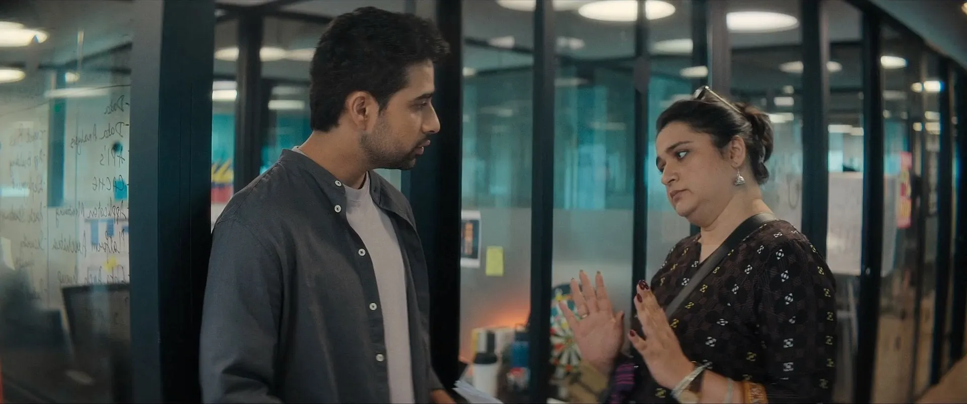 Gulmohar 2023 Hindi Movie HDRip 720p – 480p