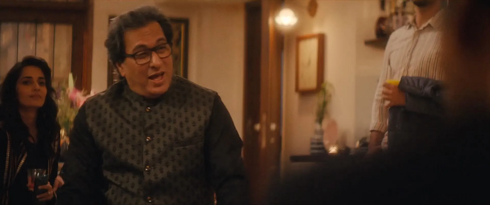 Gulmohar 2023 Hindi Movie HDRip 720p – 480p