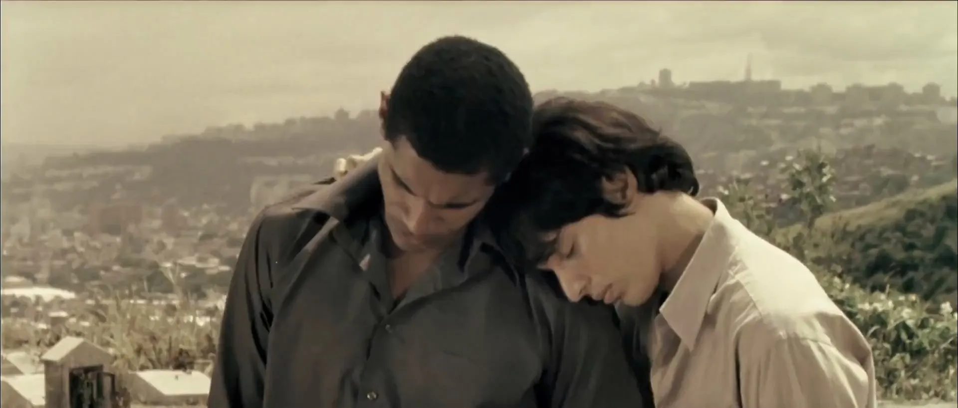 Hermano 2010 Hindi Dual Audio 720p BluRay [1.2GB]
