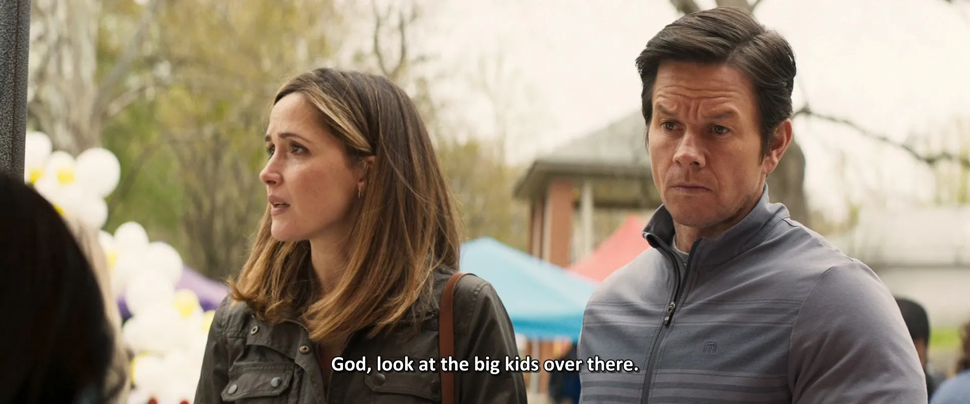 Instant Family (2018) Hindi Dual Audio 720p BluRay [1.1GB]