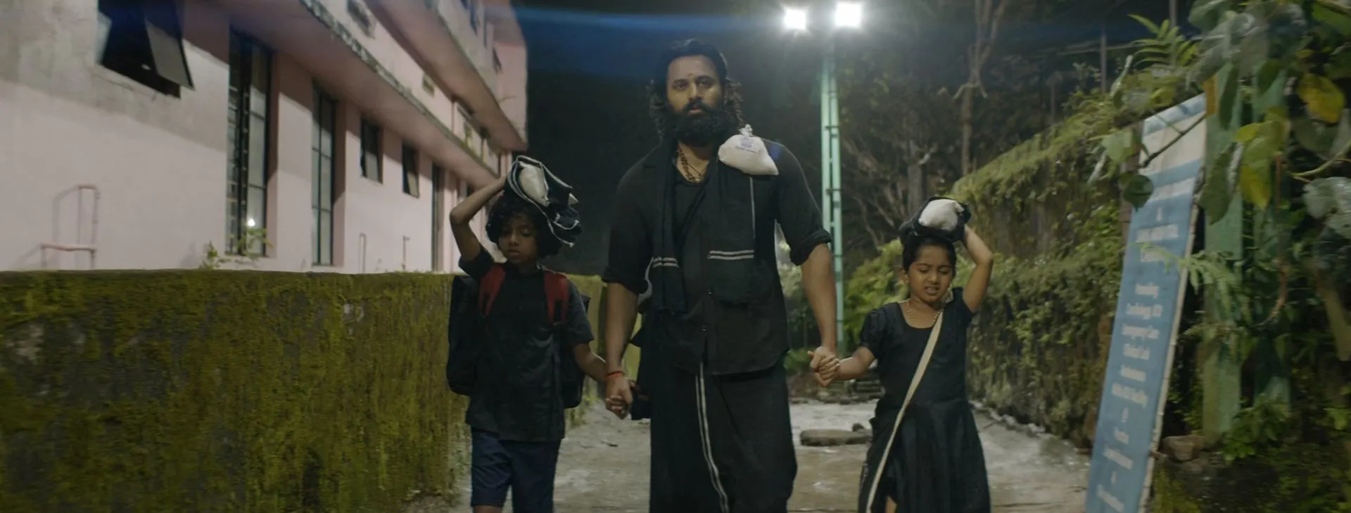 Malikappuram 2022 Hindi - Malayalam Dual Audio WEB-DL 720p - 480p - 1080p