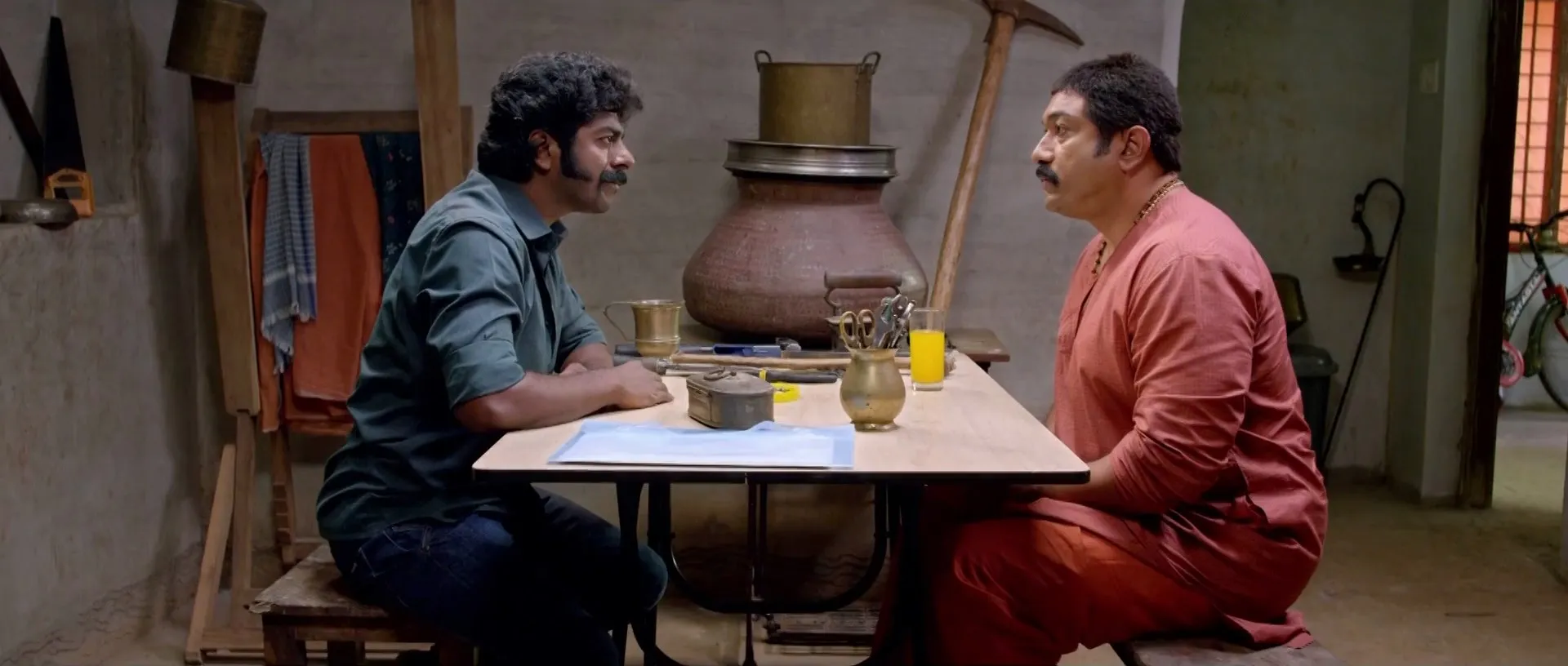 Neeli (2018) (Hindi – Malayalam) Dual Audio 720p UnCut HDRip [1.2GB]
