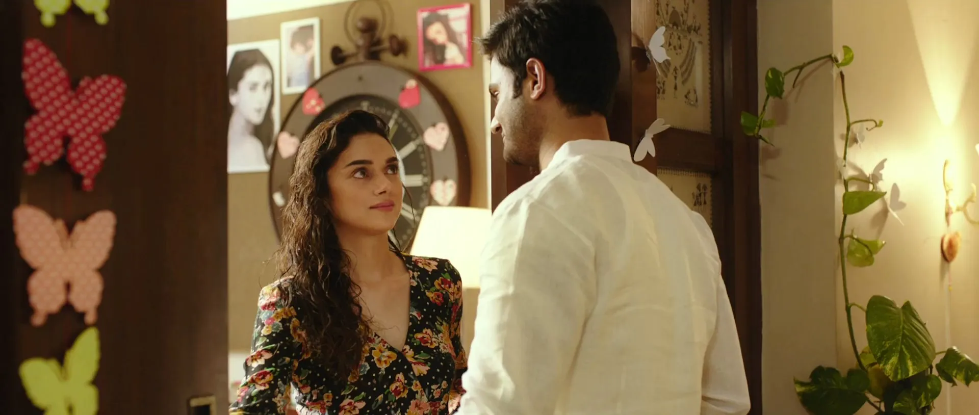 Sammohanam (2018) Hindi Dual Audio 720p UnCut HDRip [1.3GB]