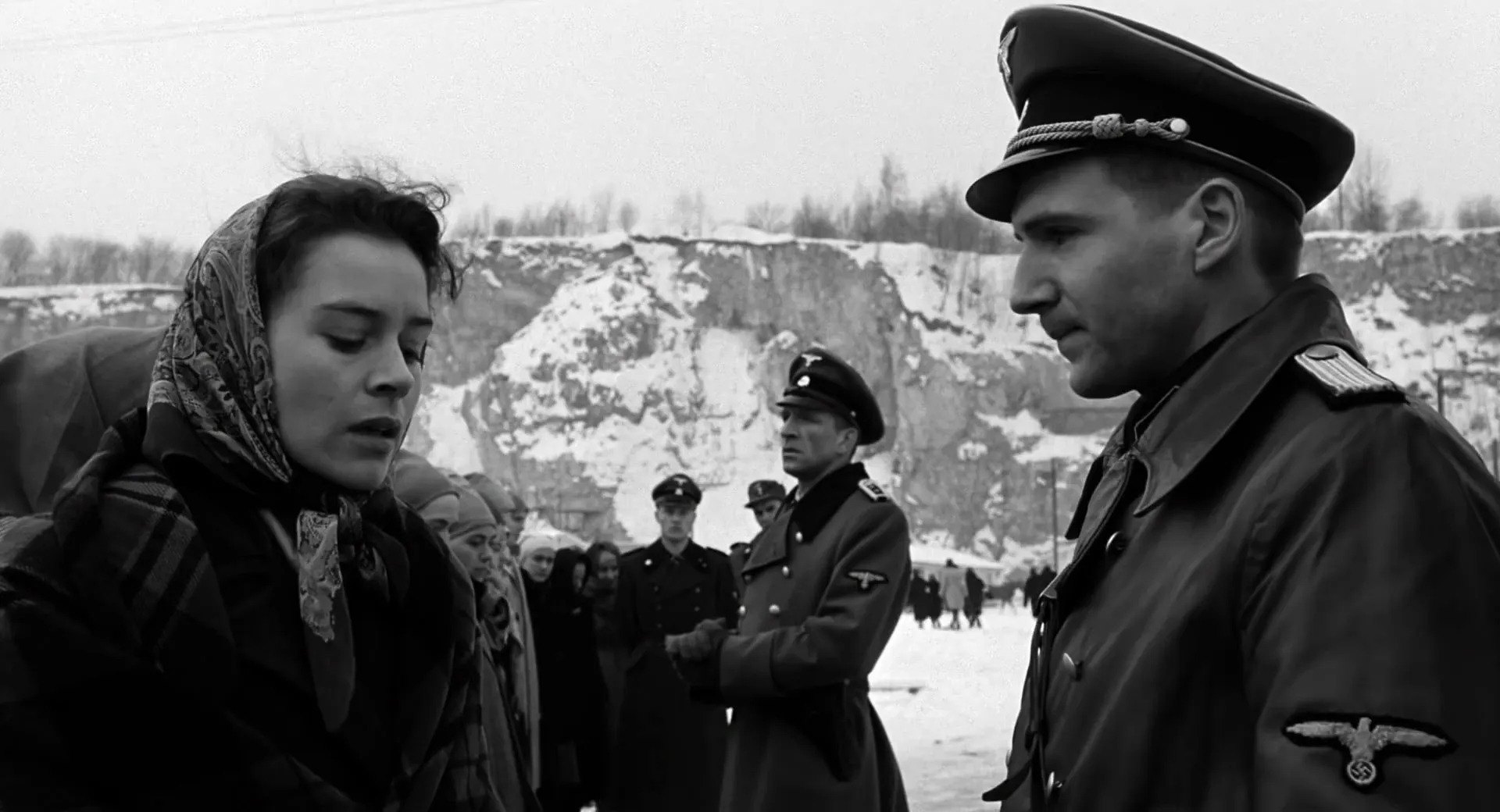 Schindler’s List (1993) Hindi Dual Audio 480p BluRay 600MB