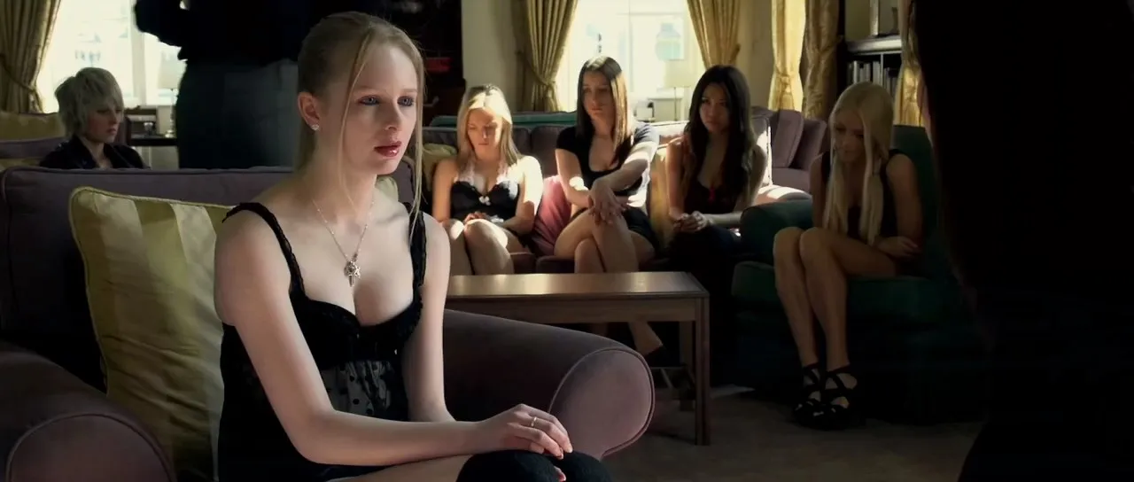 Skin Traffik (2015) Hindi Dual Audio 720p BluRay [1.1GB]