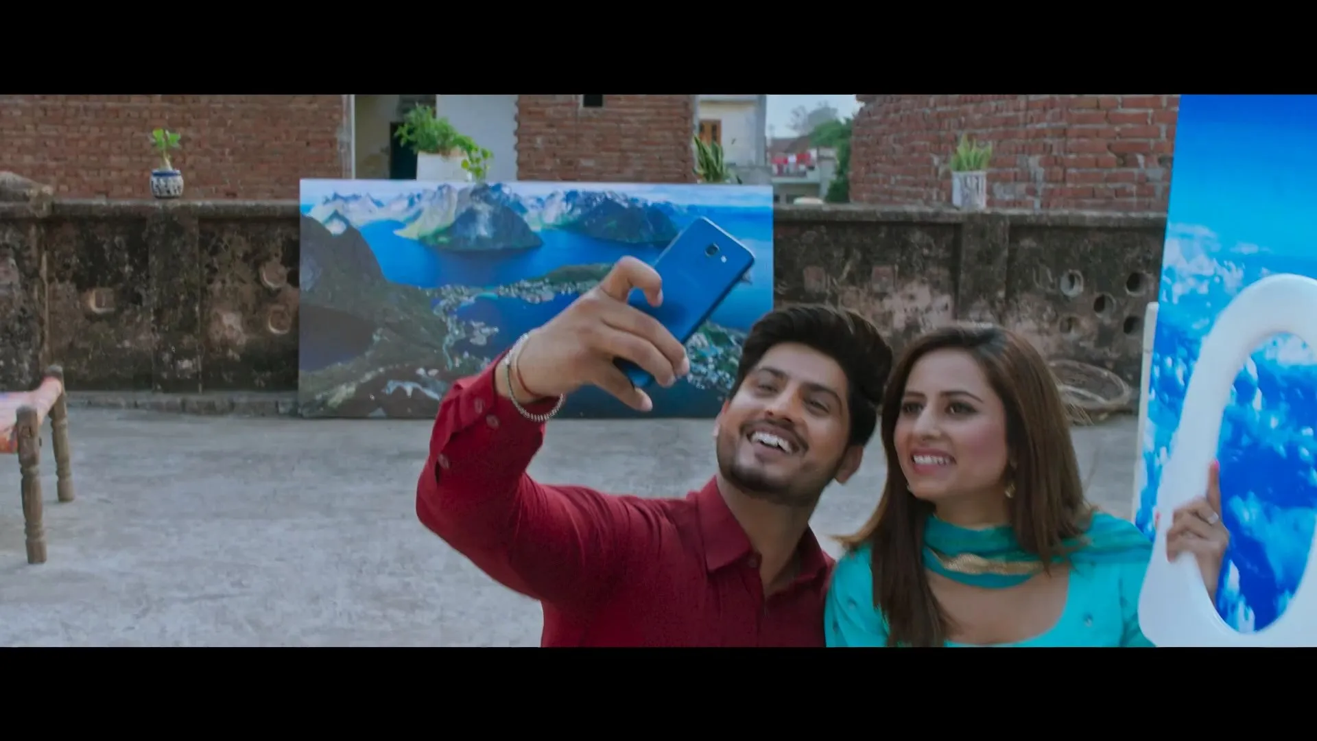 Surkhi Bindi (2019) Punjabi Movie 720p Pre-DVDRip x264 [1.2GB]