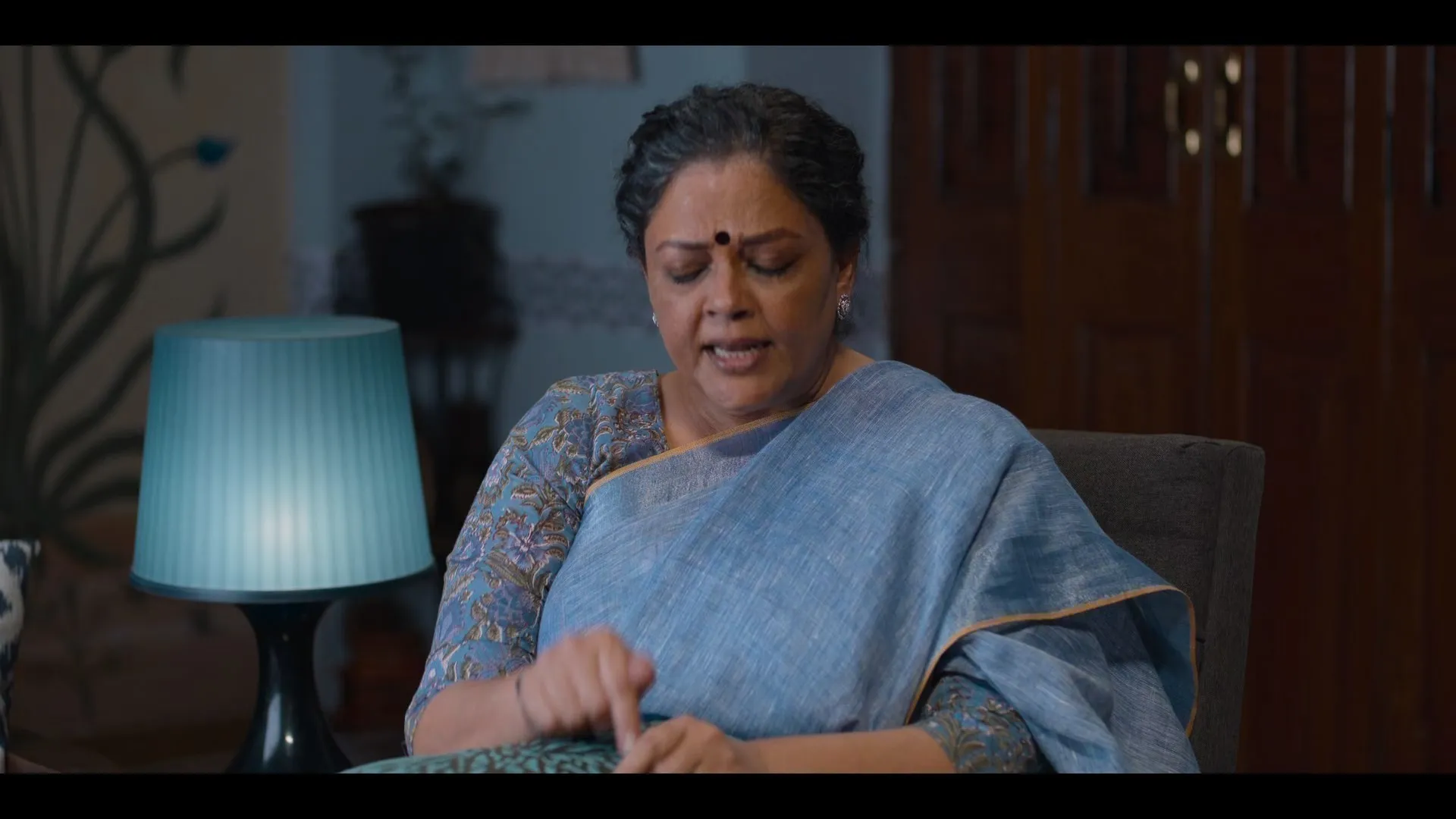 Tribhanga 2021 Hindi Dual Audio WEB-DL 720p - 480p - 1080p