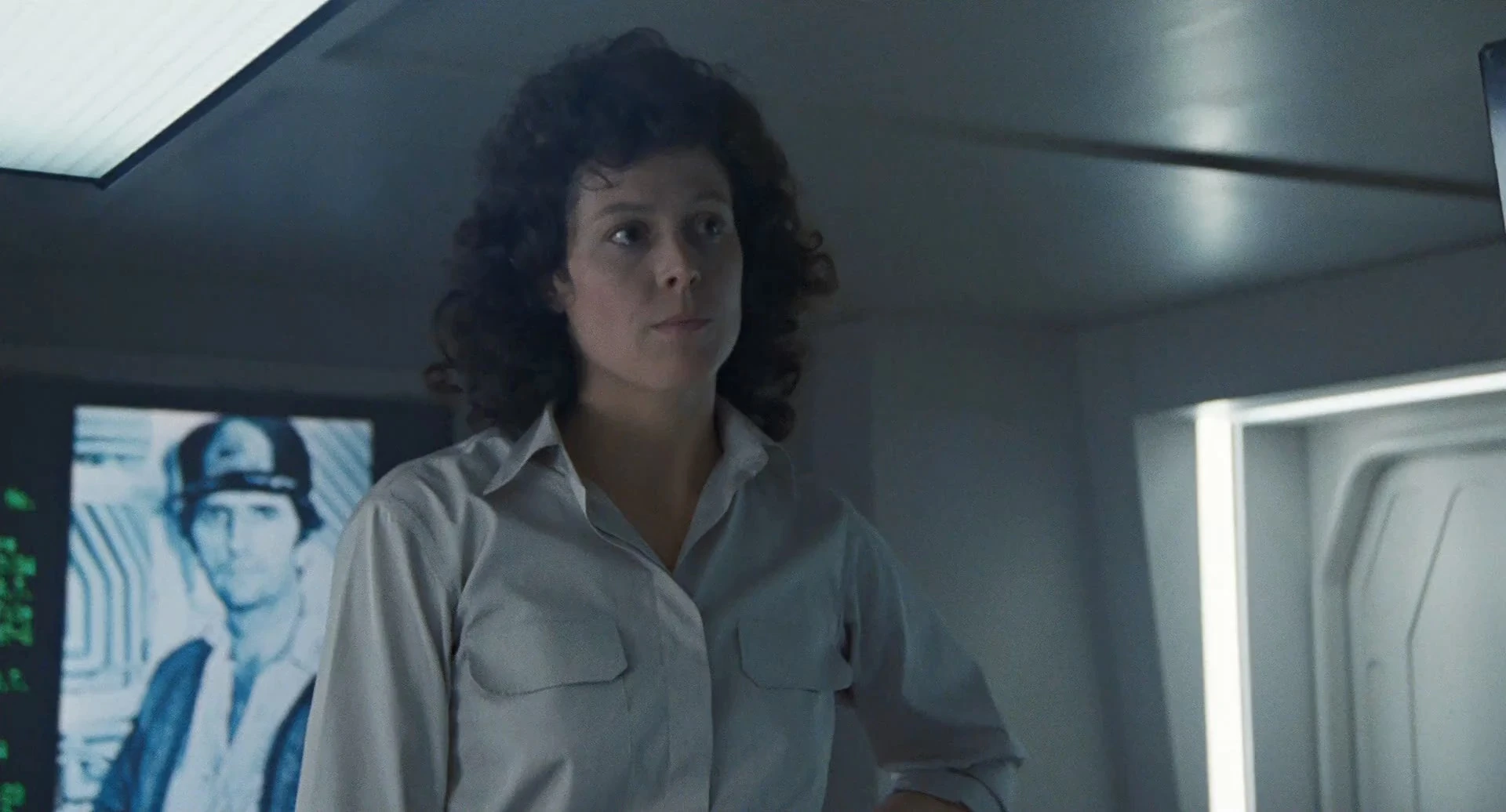 Aliens (1986) Hindi Dual Audio 720p BluRay [1.5GB]