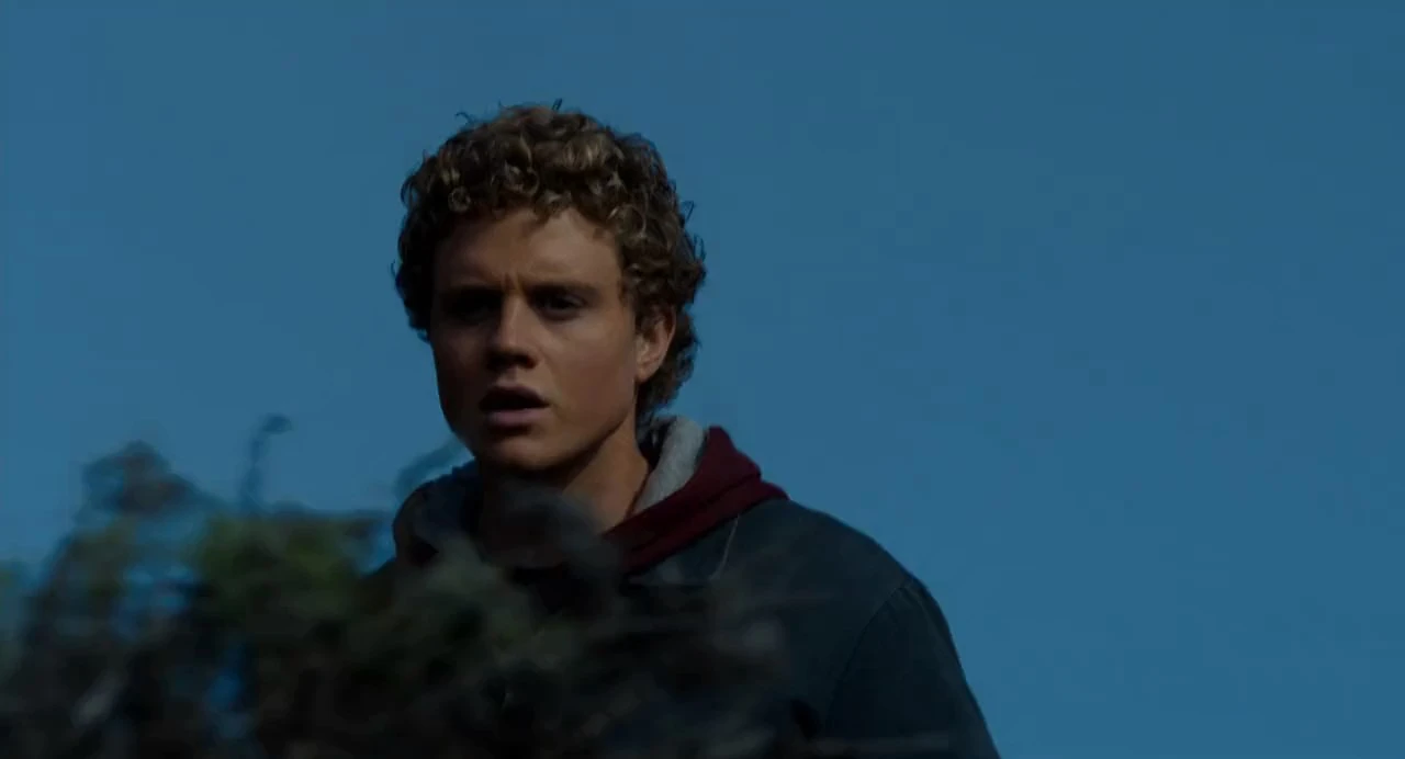 Chasing Mavericks (2012) Hindi Dual Audio 720p BluRay [1GB]