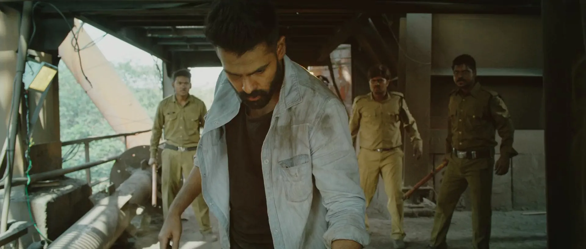iSmart Shankar (2019) Hindi Dubbed 720p HDRip [1GB]