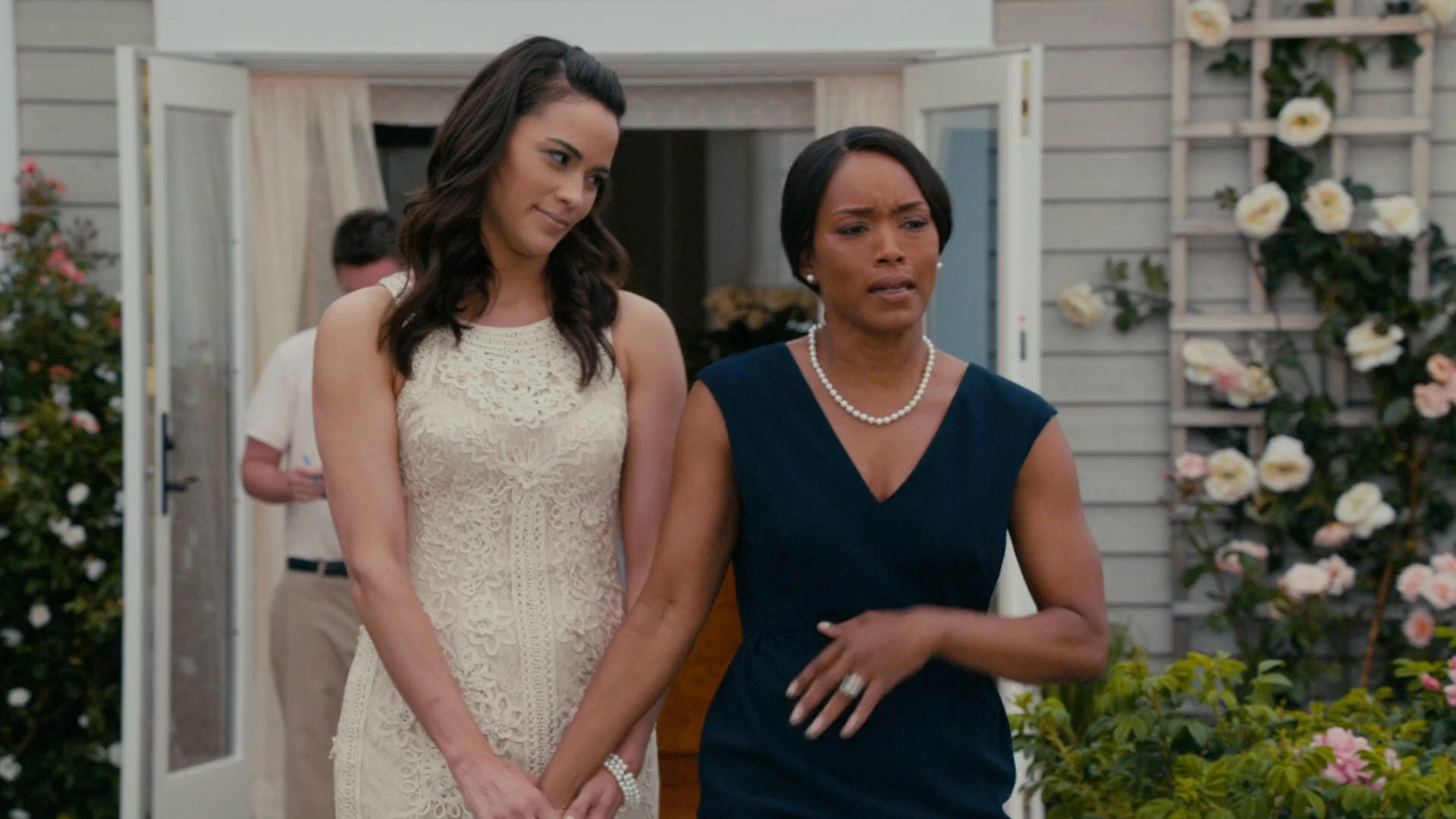 Jumping the Broom 2011 Hindi Dual Audio WEB-DL 720p - 480p - 1080p