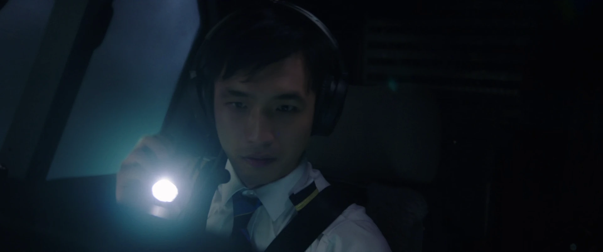 Plane 2023 Hindi Dual Audio WEB-DL 720p - 480p - 1080p
