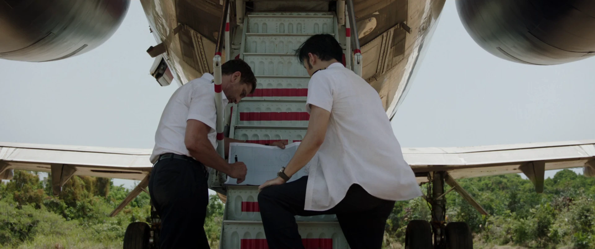 Plane 2023 Hindi Dual Audio WEB-DL 720p - 480p - 1080p