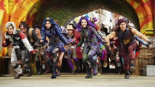 Descendants 3 2019 Hindi Dual Audio 480p Web-DL 330MB